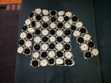 Fekete-fehér horgolt felső